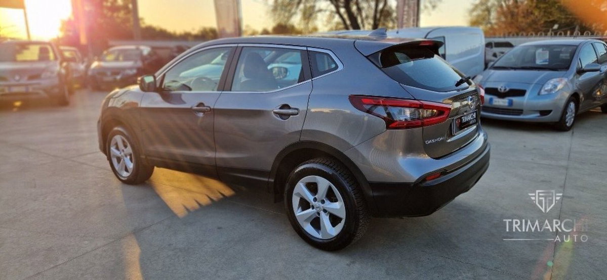 Nissan Qashqai 1.3 DIG-T 140 CV Business (5)