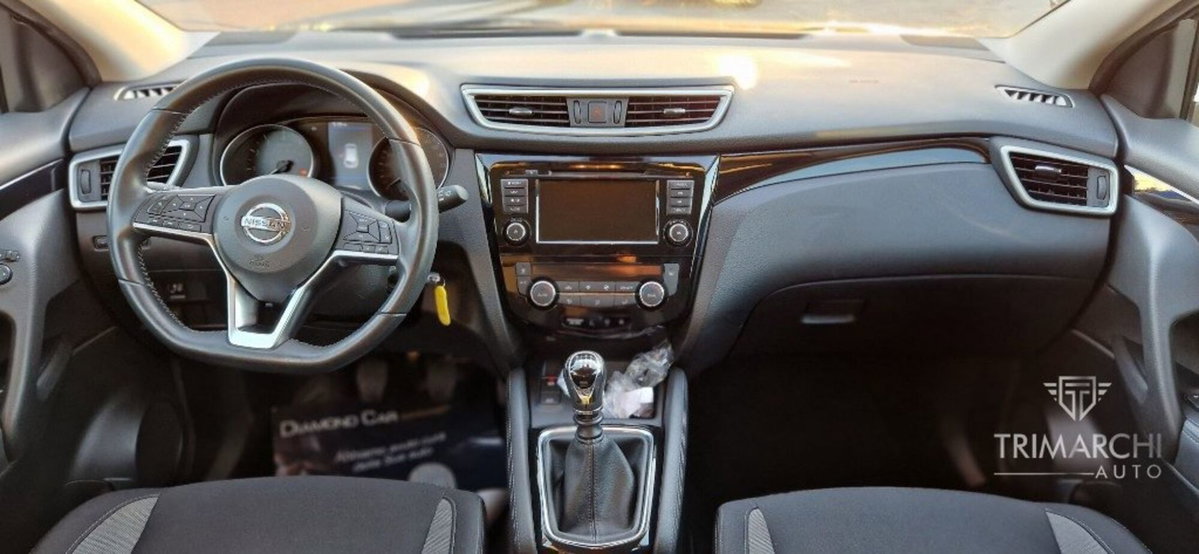 Nissan Qashqai 1.3 DIG-T 140 CV Business (6)