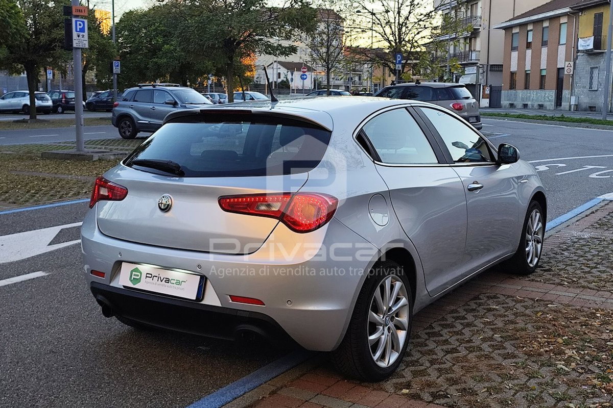 Alfa Romeo Giulietta 1.4 Turbo Distinctive 120cv (5)