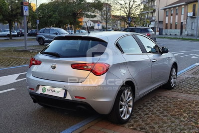 Alfa Romeo Giulietta 1.4 Turbo Distinctive 120cv (5)