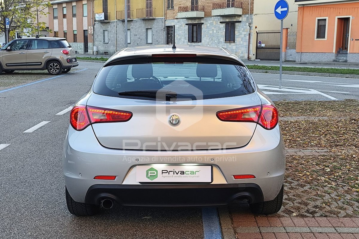 Alfa Romeo Giulietta 1.4 Turbo Distinctive 120cv (6)
