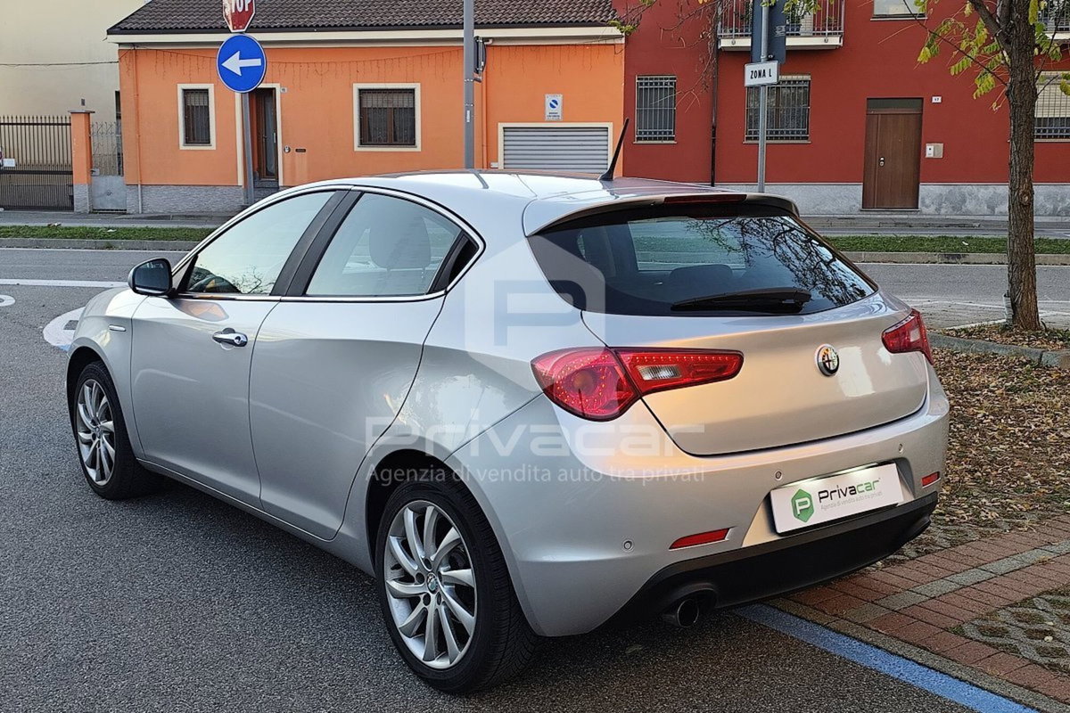 Alfa Romeo Giulietta 1.4 Turbo Distinctive 120cv (7)
