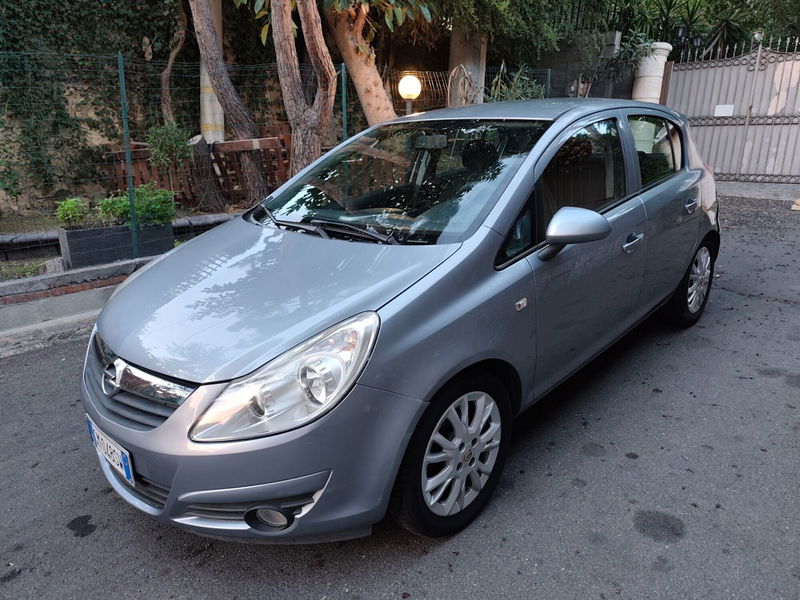 Opel Corsa 1.2 5 porte Cosmo