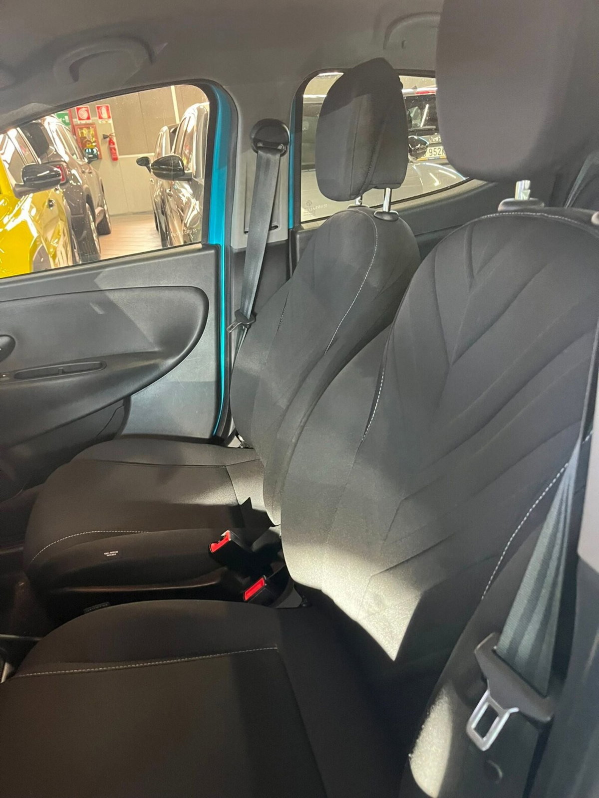 Lancia Ypsilon 1.0 FireFly 5 porte S&S Hybrid Ecochic Gold (6)
