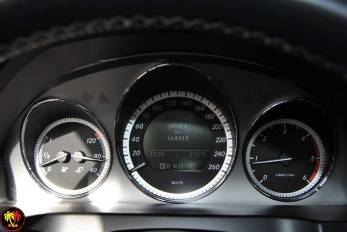 Mercedes-Benz Classe C Station Wagon 200 CDI BlueEFFICIENCY Avantgarde (8)