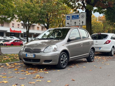 Toyota Yaris 16V cat 5 porte Sol Blue usata