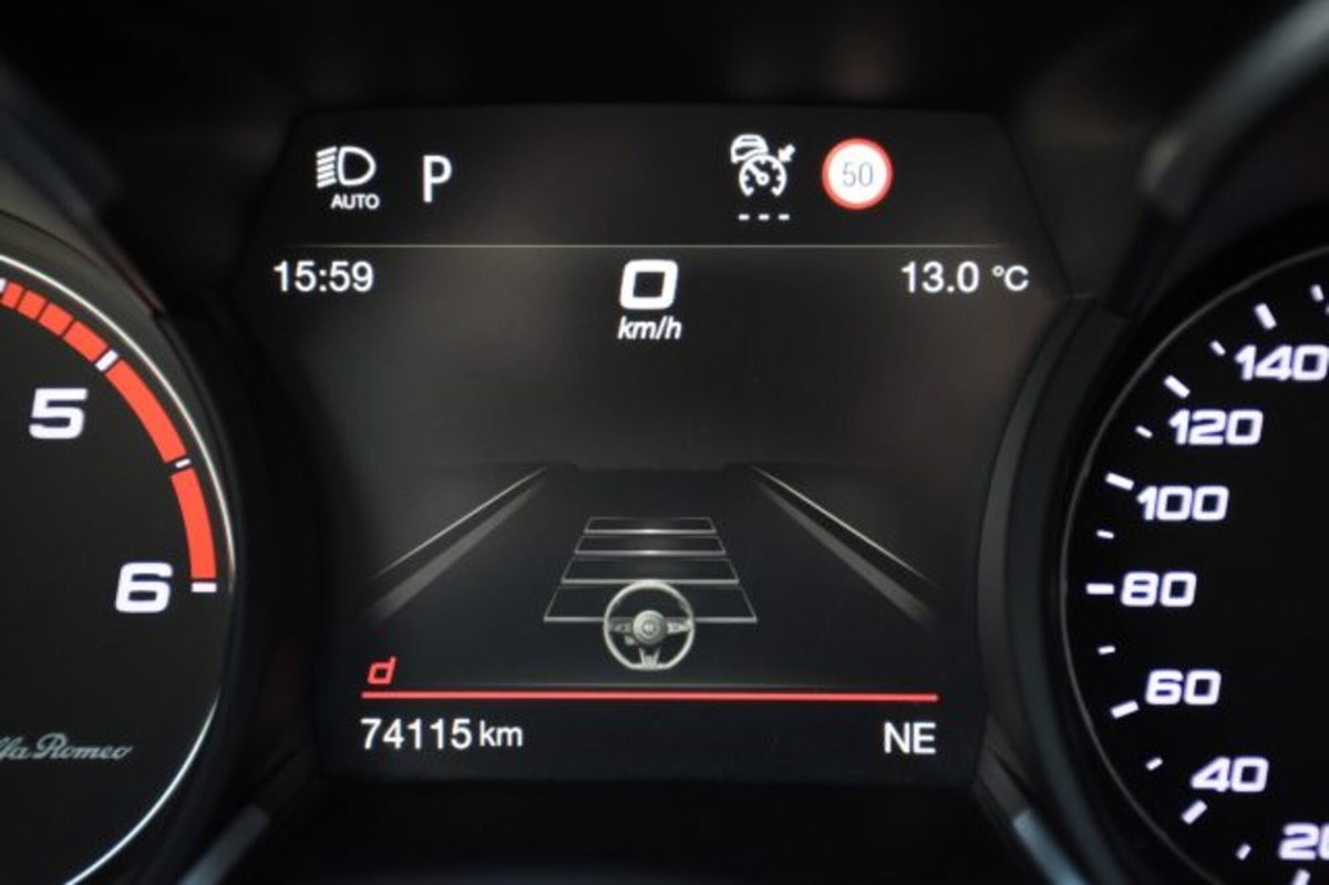 Alfa Romeo Stelvio Stelvio 2.2 Turbodiesel 210 CV AT8 Q4 Veloce (11)
