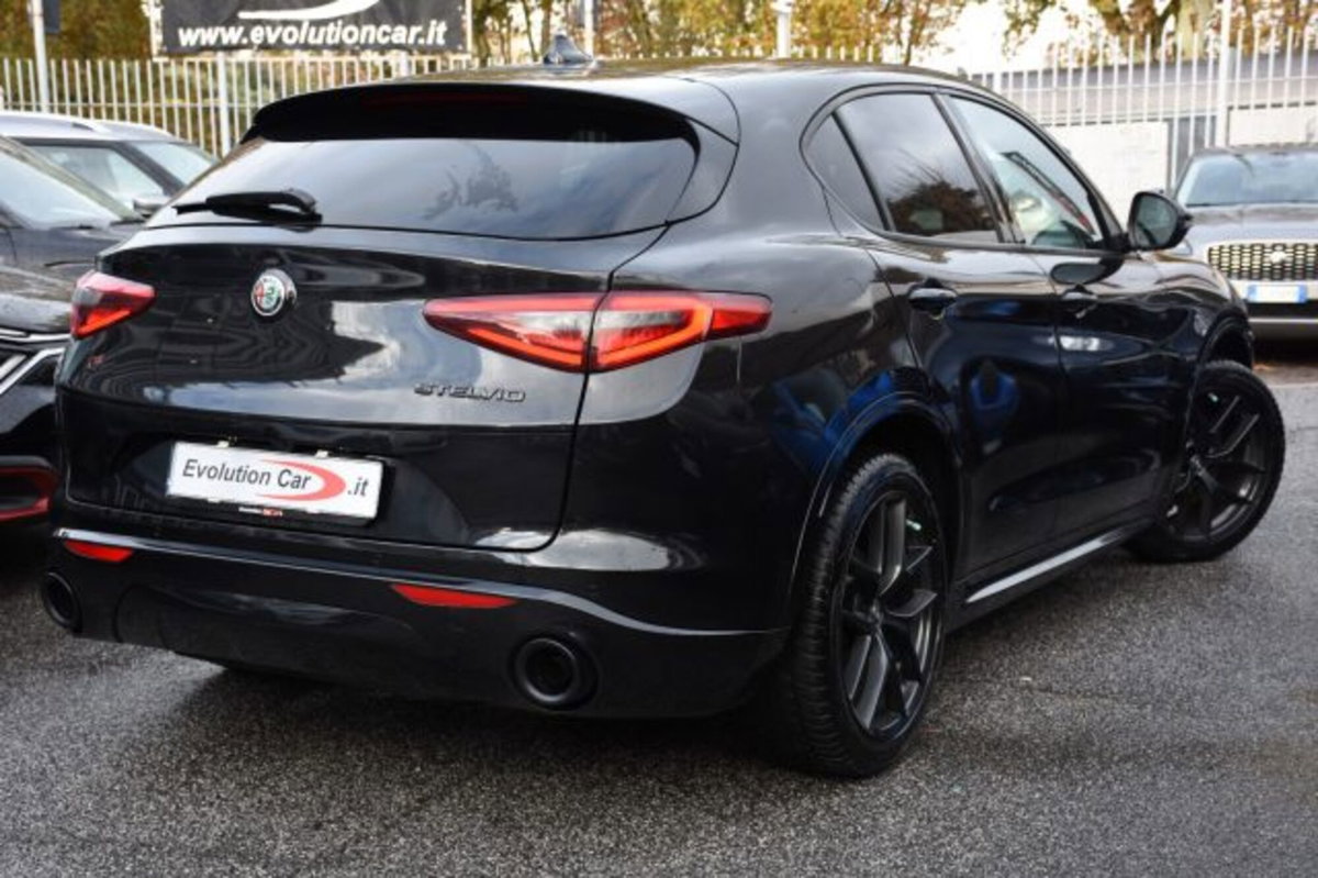 Alfa Romeo Stelvio Stelvio 2.2 Turbodiesel 210 CV AT8 Q4 Veloce (3)