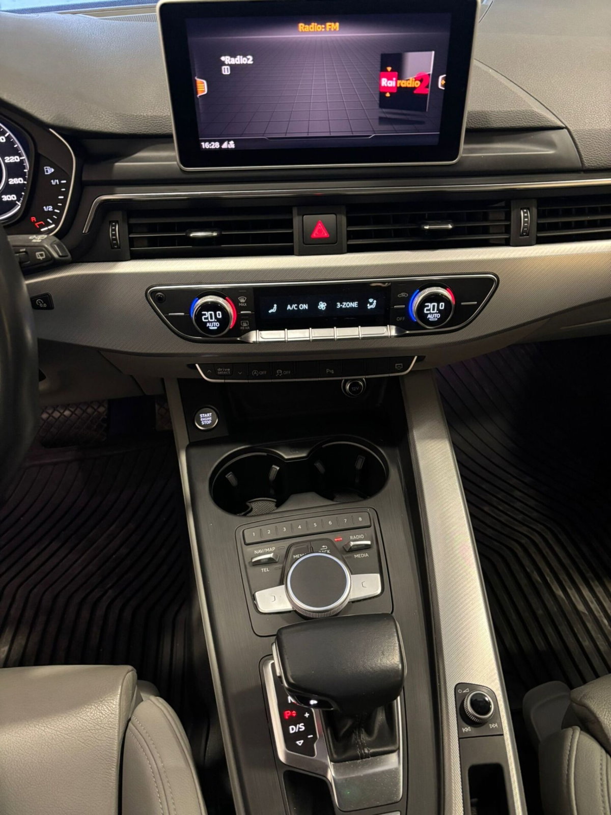 Audi A4 Avant 3.0 TDI quattro S tronic (10)