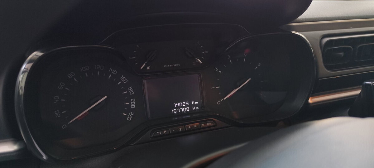 Citroen C3 BlueHDi 100 S&S Feel (9)