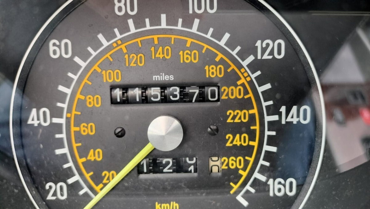 Mercedes-Benz 380 Cabrio 380 SL Roadster (15)