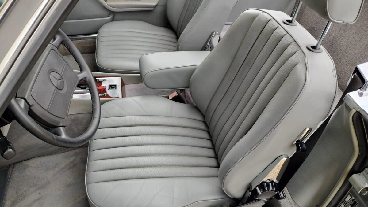 Mercedes-Benz 380 Cabrio 380 SL Roadster (9)
