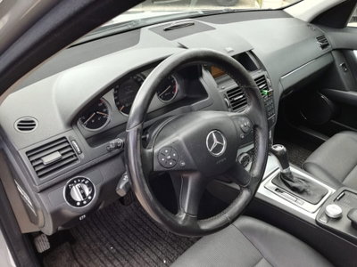Mercedes-Benz Classe C 280 Avantgarde (8)