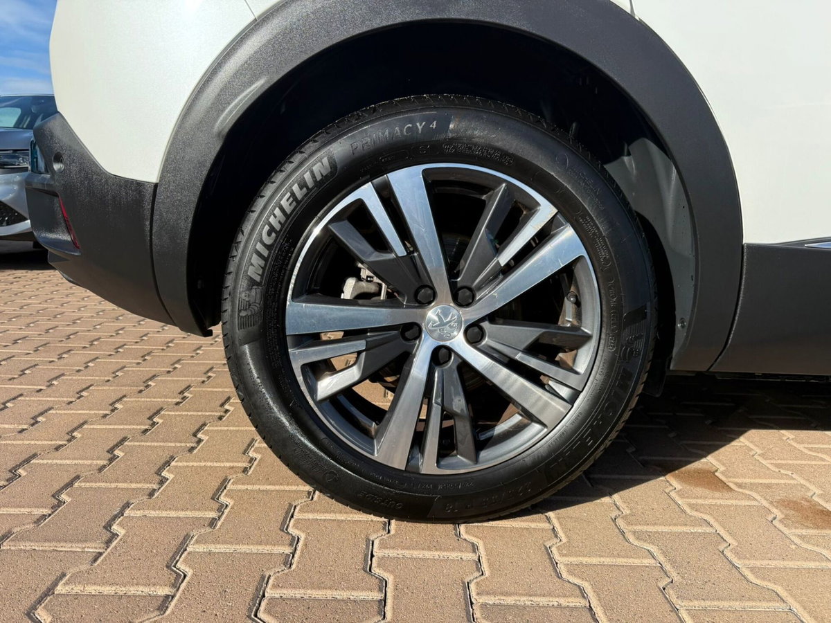 Peugeot 3008 BlueHDi 130 S&S Allure (7)