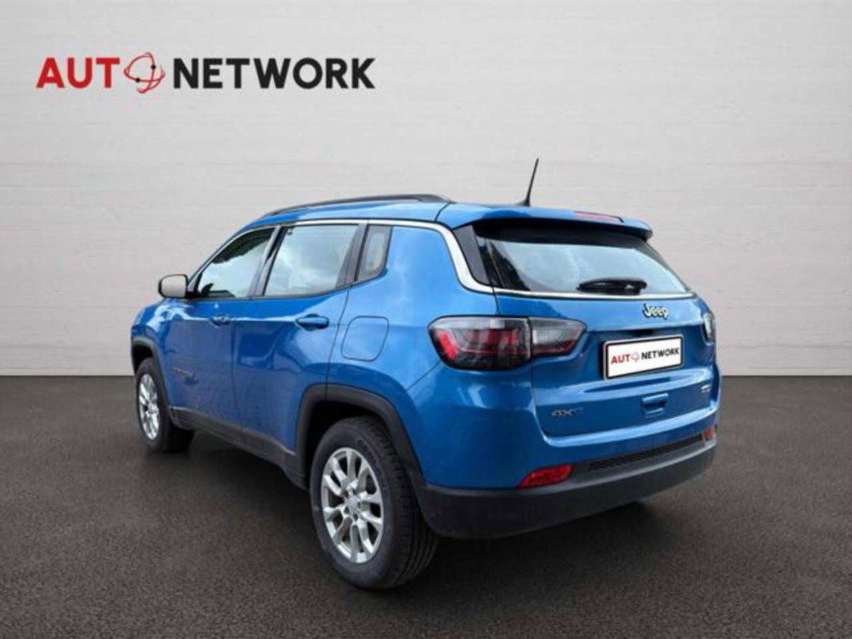 Jeep Compass 1.3 T4 190CV PHEV AT6 4xe Business (2)