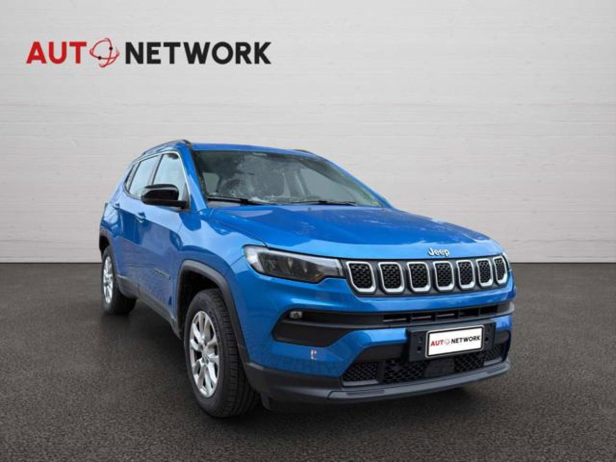 Jeep Compass 1.3 T4 190CV PHEV AT6 4xe Business (3)