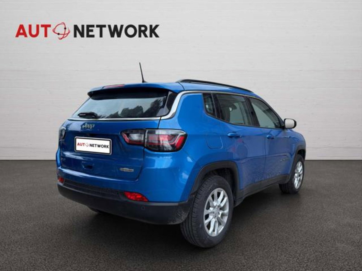 Jeep Compass 1.3 T4 190CV PHEV AT6 4xe Business (4)