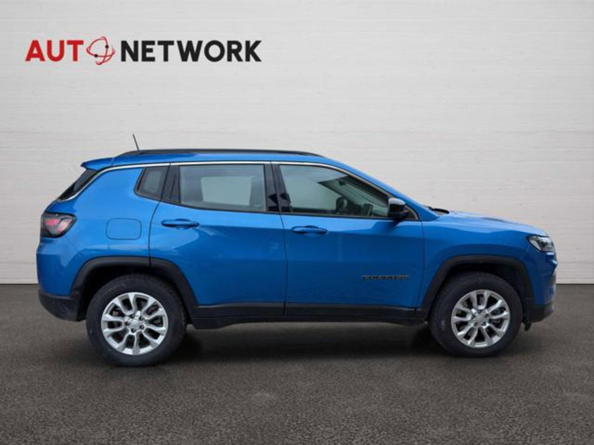 Jeep Compass 1.3 T4 190CV PHEV AT6 4xe Business (8)