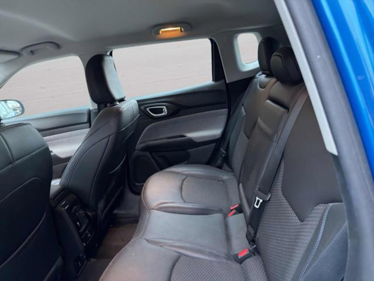 Jeep Compass 1.3 T4 190CV PHEV AT6 4xe Business (9)