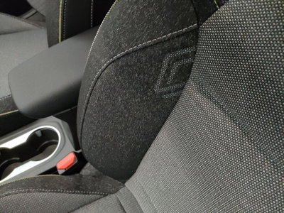 Renault Captur 1.0 eco-g Techno 100cv (17)
