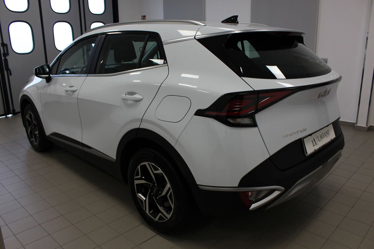 Kia Sportage 1.6 crdi mhev Business dct (6)