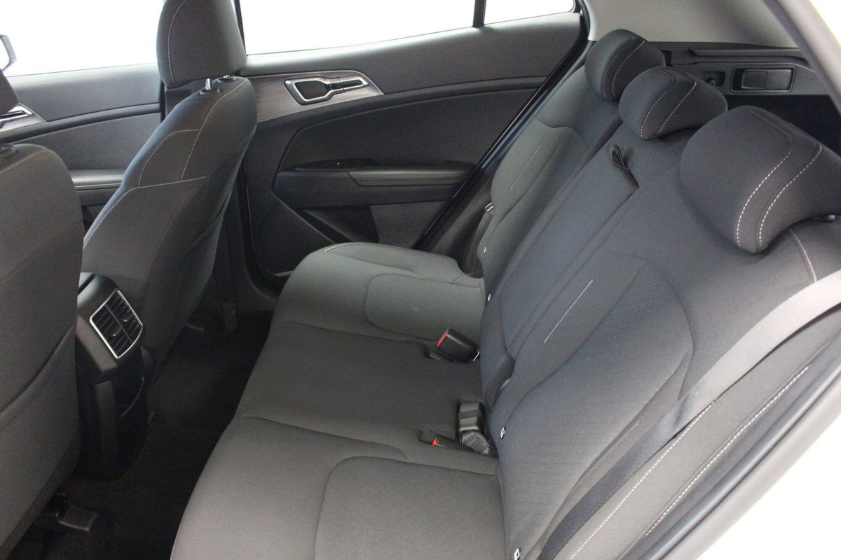 Kia Sportage 1.6 crdi mhev Business dct (9)
