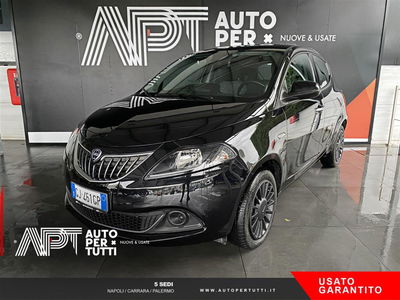 Lancia Ypsilon 1.0 FireFly 5 porte S&S Hybrid Silver Plus usata