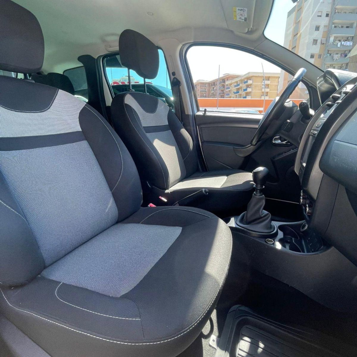 Dacia Duster 1.5 dCi 110CV Start&Stop 4x2 Prestige (7)