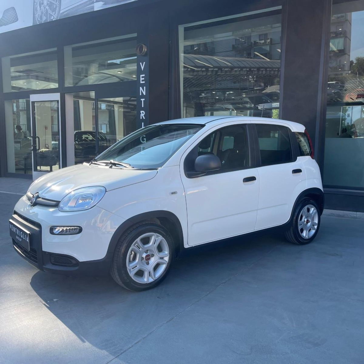 Fiat Panda 1.0 firefly hybrid Pop s&s 70cv (2)