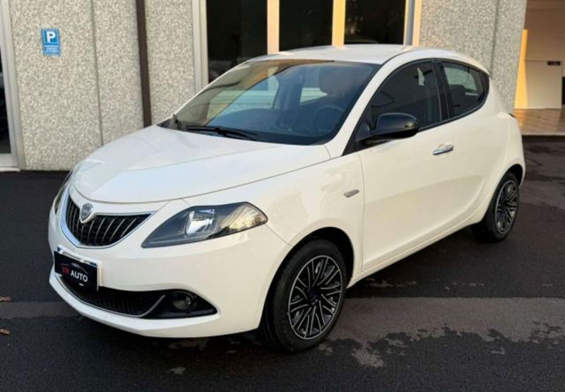 Lancia Ypsilon 1.0 FireFly 5 porte S&S Hybrid Gold Plus