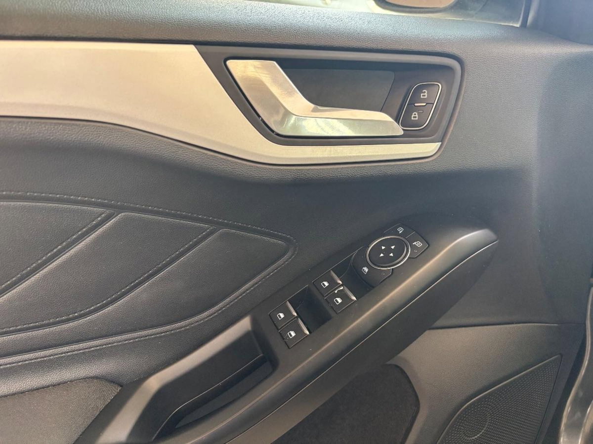 Ford Focus Station Wagon 1.5 EcoBlue 120 CV automatico SW Business (15)