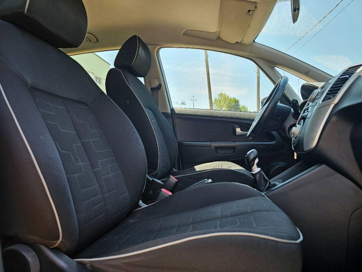 Kia Venga 1.4 GPL Cool (16)
