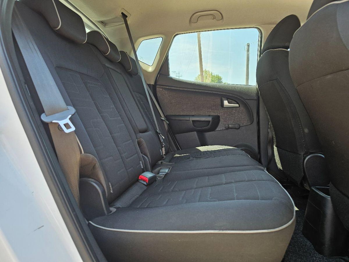 Kia Venga 1.4 GPL Cool (19)