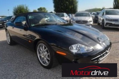 Jaguar XK8 4.0 Convertibile (2)