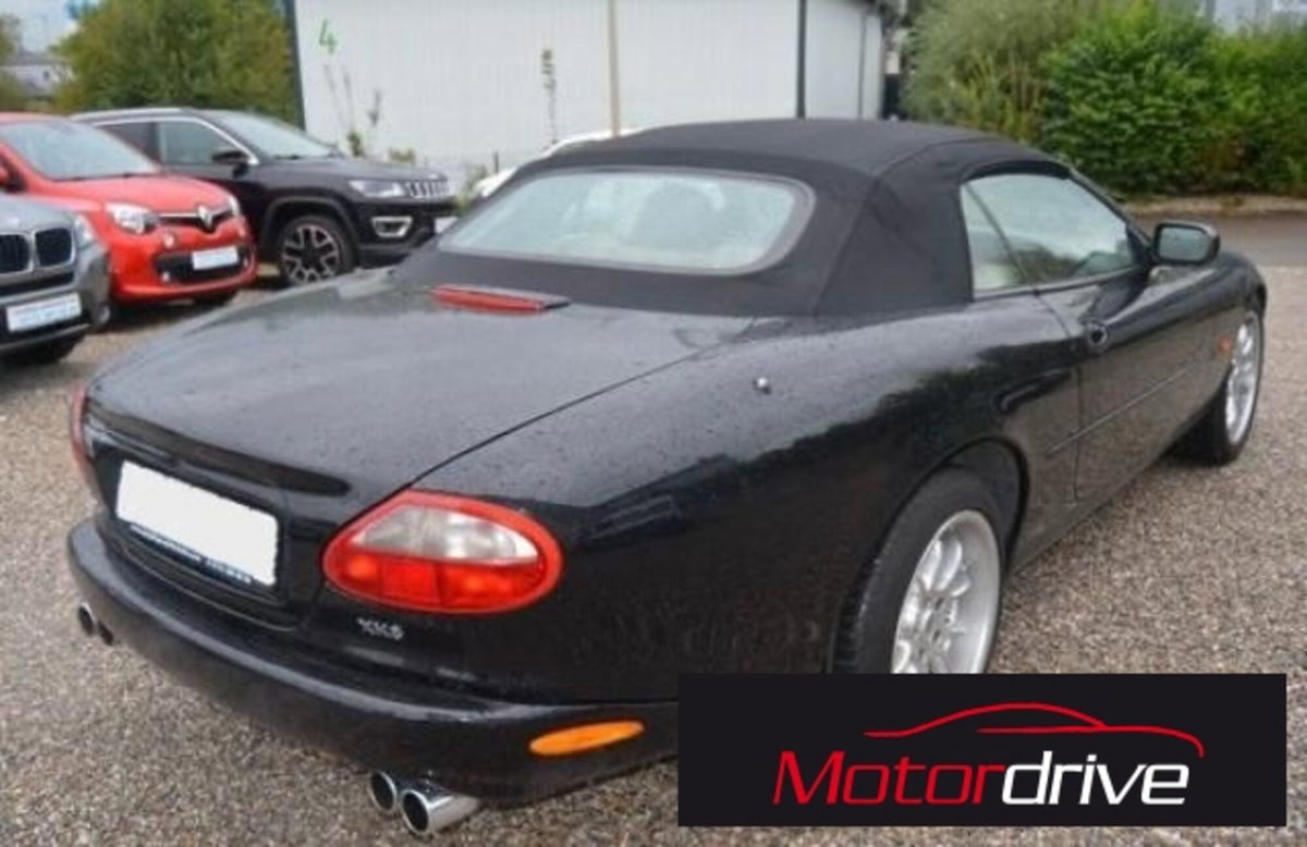 Jaguar XK8 4.0 Convertibile (3)