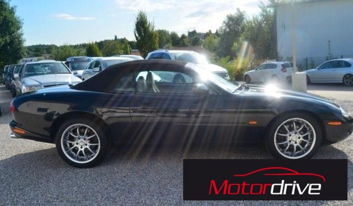 Jaguar XK8 4.0 Convertibile (4)
