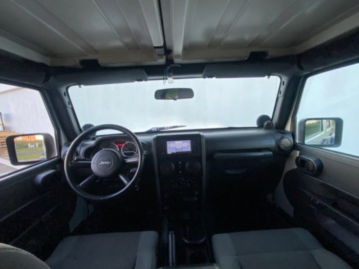 Jeep Wrangler Unlimited 2.8 CRD Sahara (12)