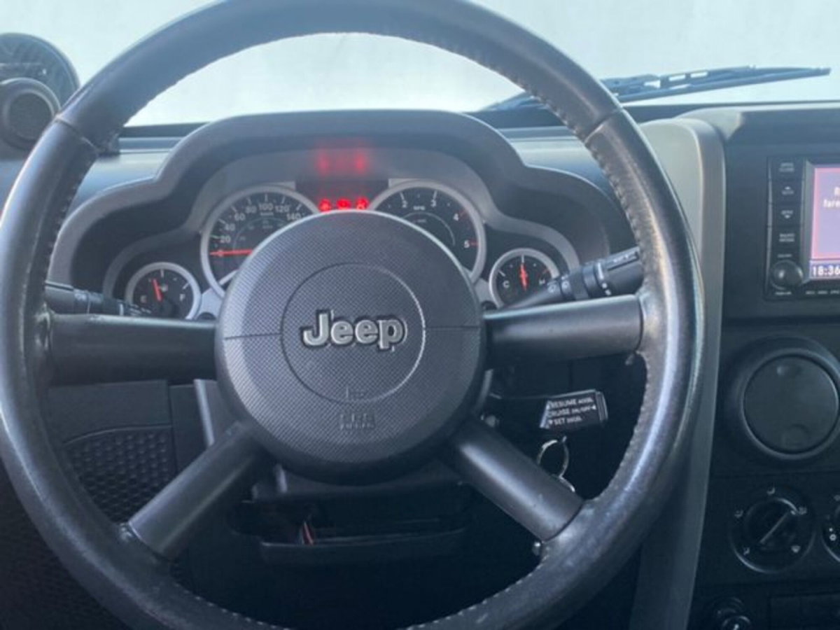 Jeep Wrangler Unlimited 2.8 CRD Sahara (13)
