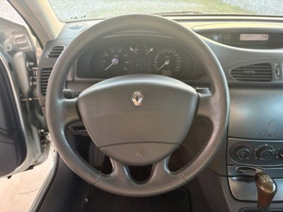 Renault Laguna 1.8 16V cat Authentique (6)