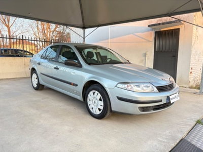 Renault Laguna 1.8 16V cat Authentique (2)