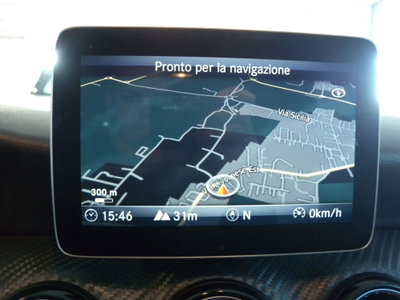 Mercedes-Benz GLA SUV 180 Business (8)