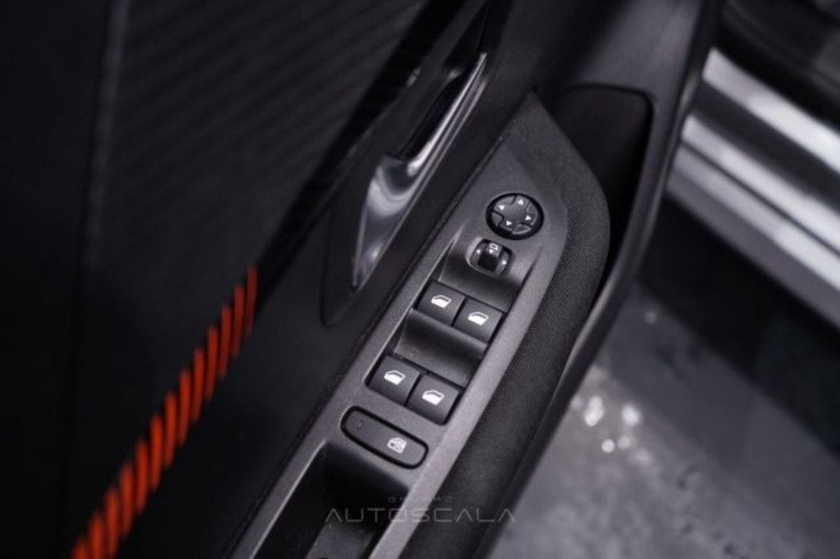 Peugeot 208 1.2 puretech Active s&s 75cv (10)