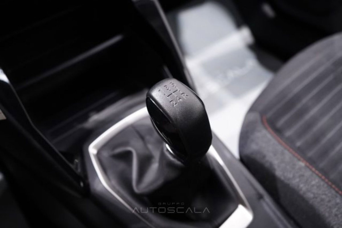 Peugeot 208 1.2 puretech Active s&s 75cv (17)
