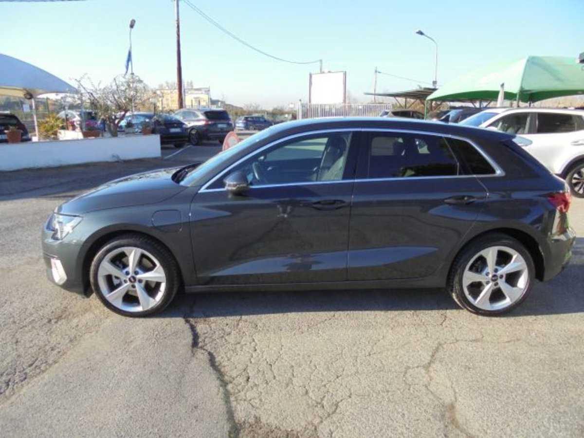 Audi A3 Sportback 40 TFSI e S tronic Business Advanced (9)
