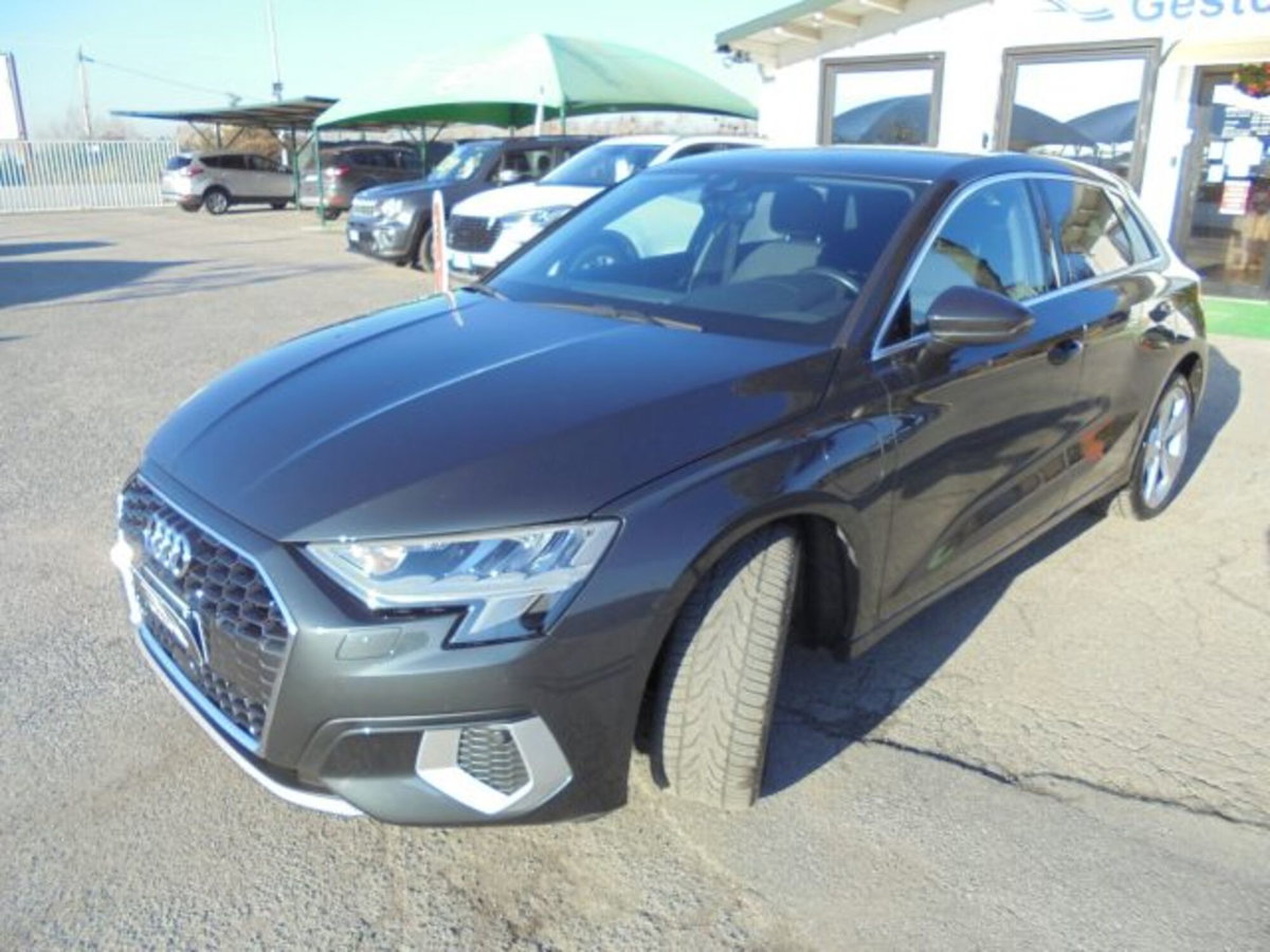 Audi A3 Sportback 40 TFSI e S tronic Business Advanced (4)