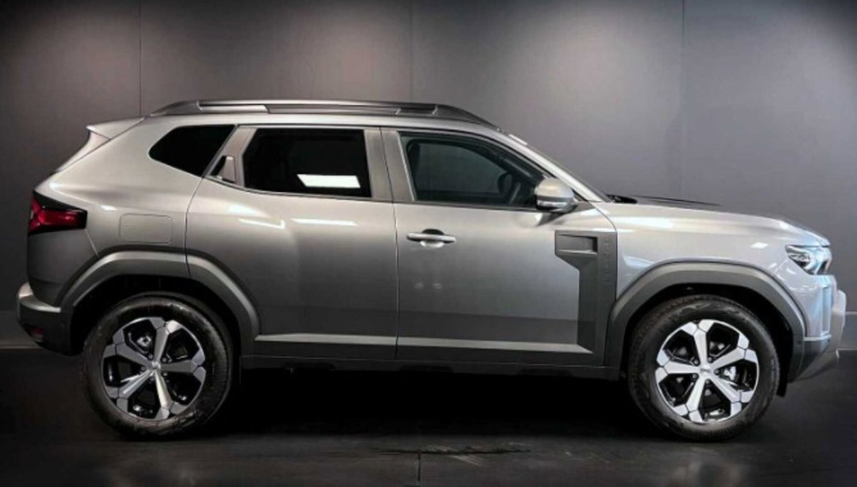 Dacia Duster 1.2 mild hybrid Journey 130cv (7)