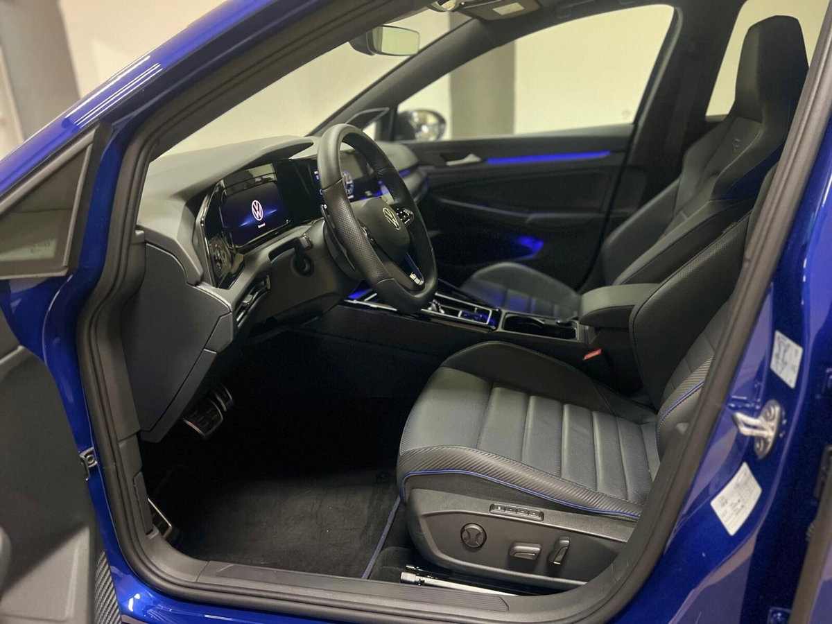 Volkswagen Golf 2.0 TSI R DSG 4Motion 20 years (18)