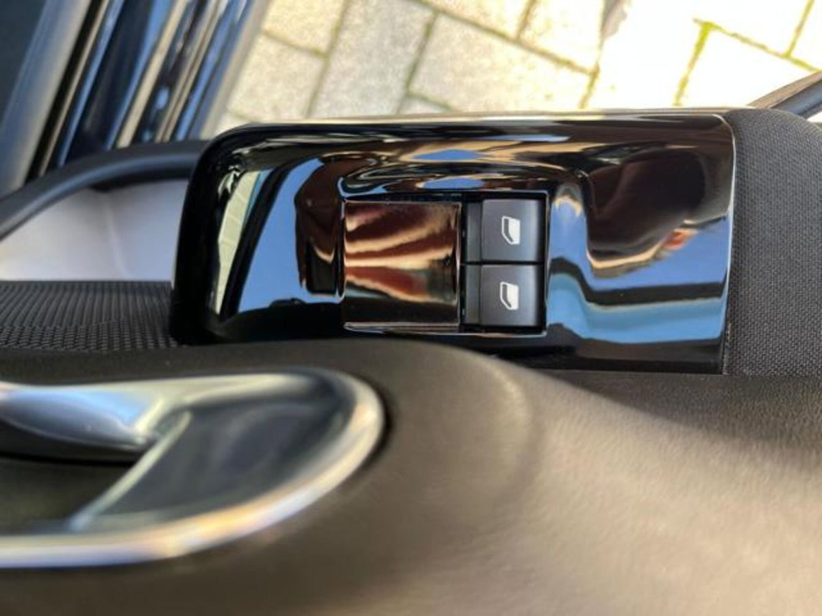 Citroen C3 PureTech 110 S&S Shine (19)