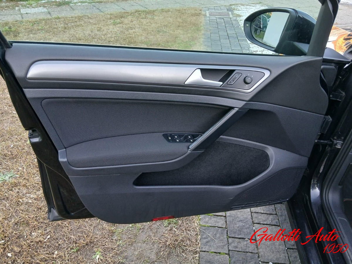 Volkswagen Golf 1.6 TDI 90 CV 5p. Trendline BlueMotion Technology (16)