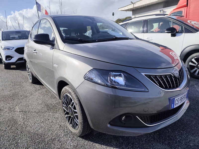 Lancia Ypsilon 1.0 FireFly 5 porte S&S Hybrid Gold Plus